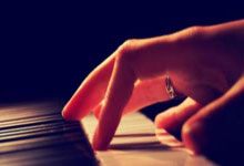 奇异果体育官网：[国内球]奥斯卡解围失误 泽卡外脚背撩射破门.