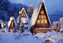 伊朗vs阿联酋上半场现超长补时,比赛曾因球场设备问题中断.